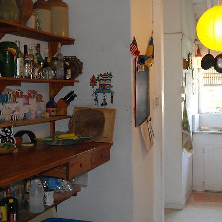Charming Old World Apartment Bridgetown Exteriér fotografie
